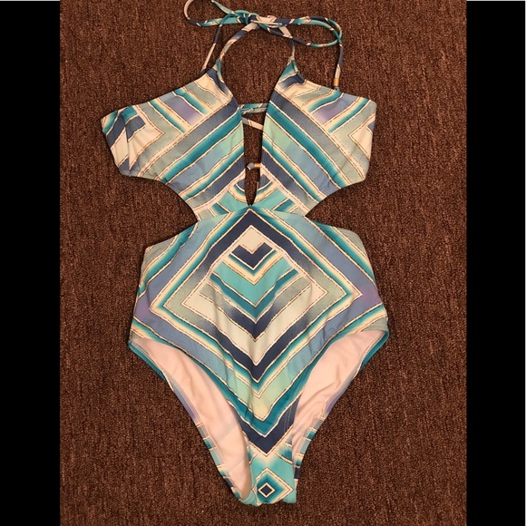 Bar III one piece bikini size XS Brand New - Picture 2 of 8